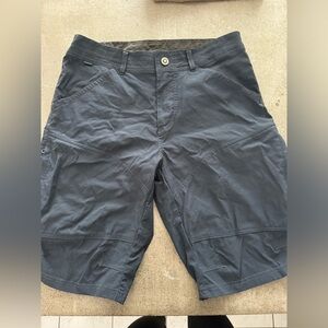 Kuhl men’s Renegade shorts size 32